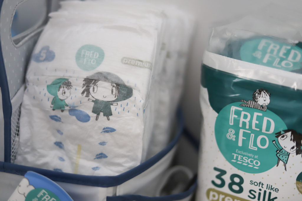 carrefour poznań peluchi pampers