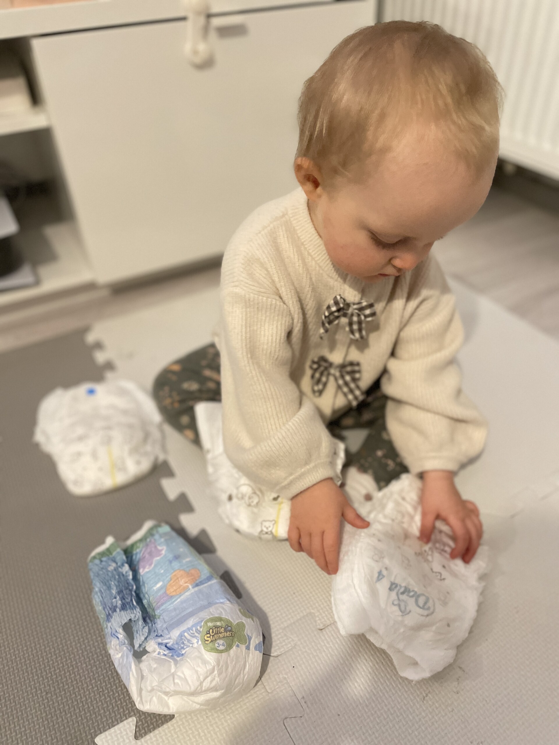 pampers splashers how to use