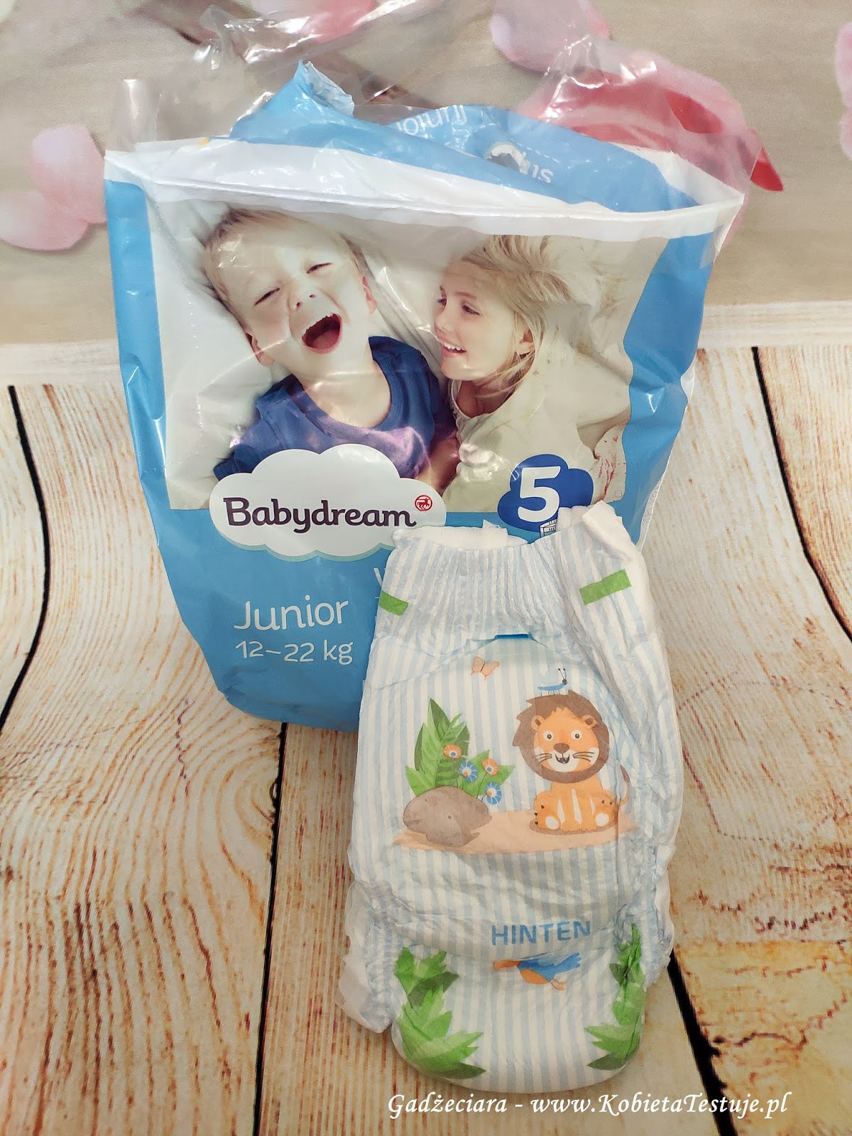 huggies diapers 4