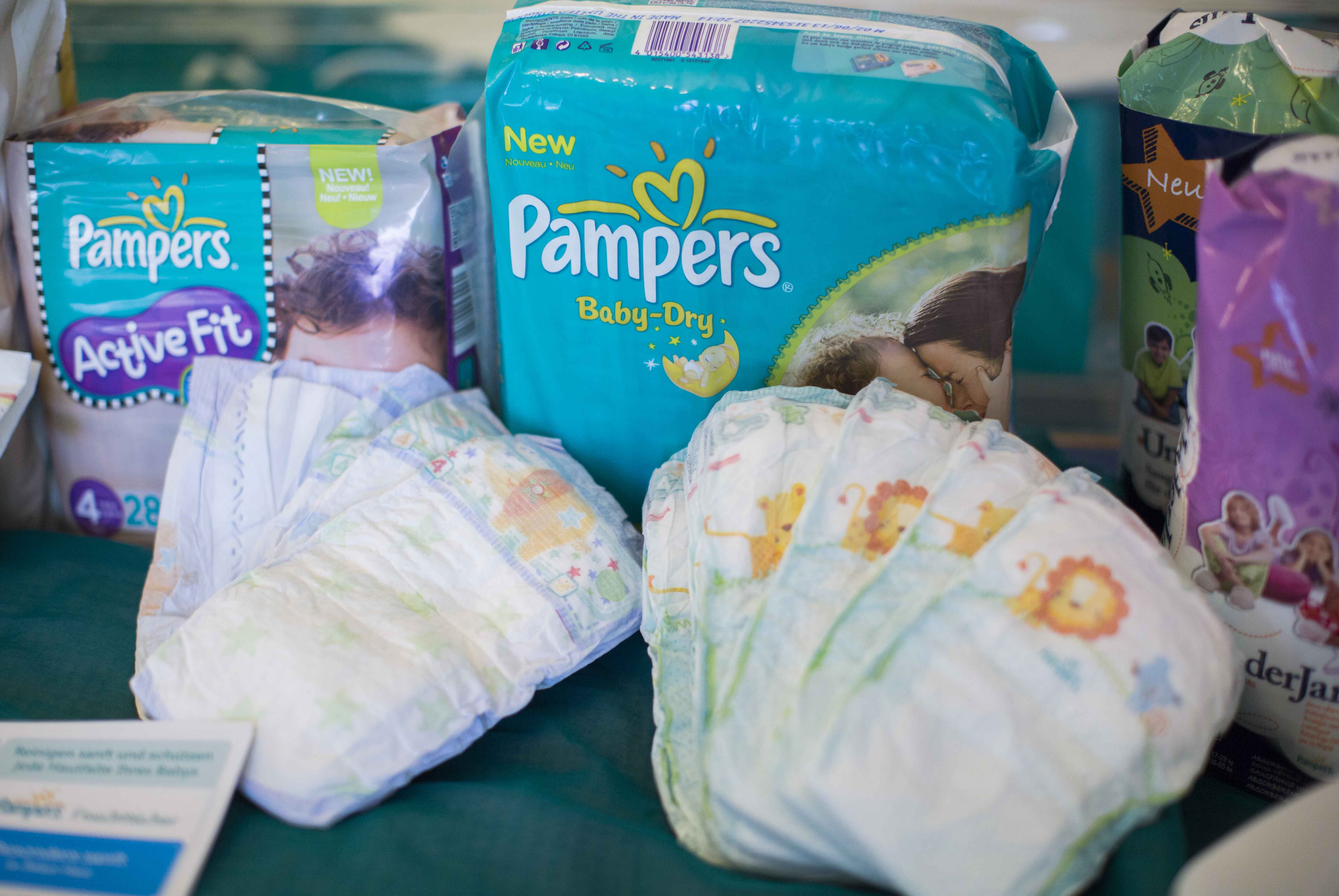 pampers 2 228