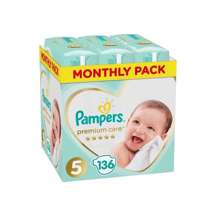 noworodek sika poza pampers